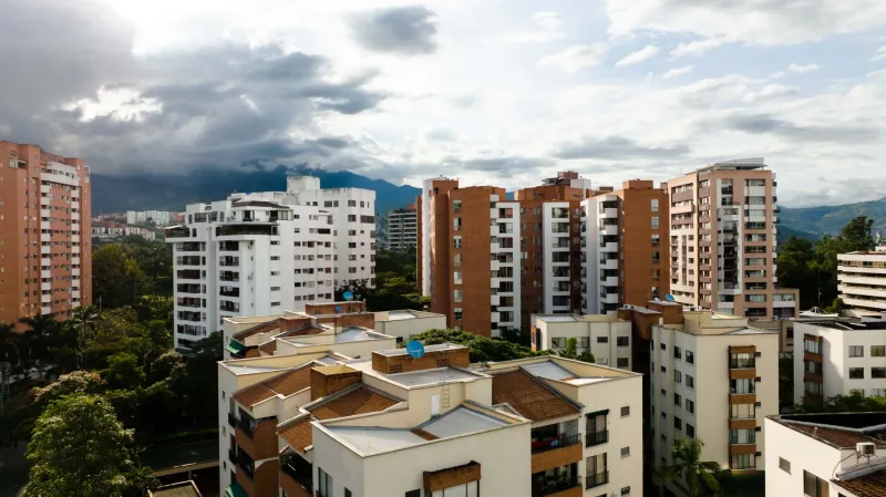 Inflación y bienes raíces: estrategias para blindar tu inversión inmobiliaria en América Latina